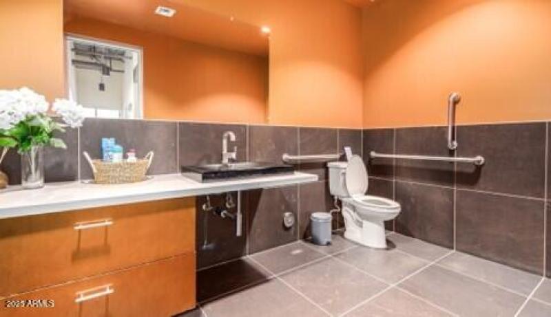 Presidio Main Restroom Picture8