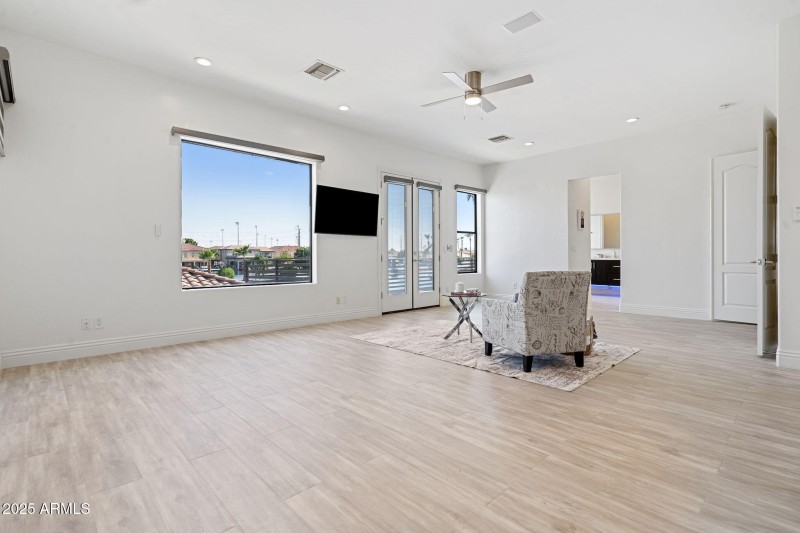 Primary suite bedroom