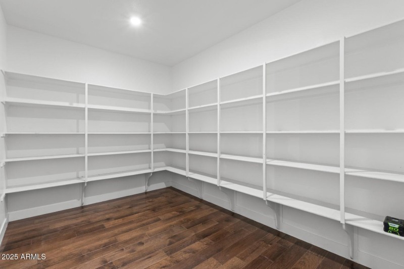 Walk in pantry