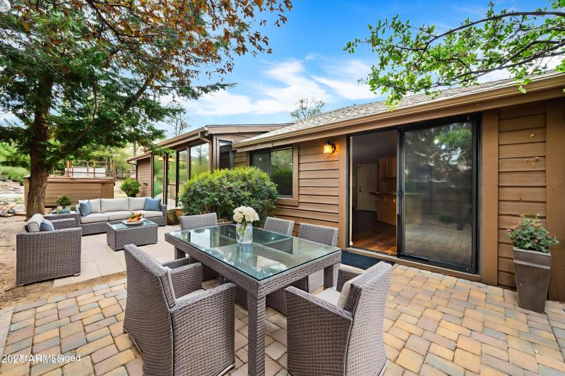 25-Back-(1) - Outdoor - Luxury - 4