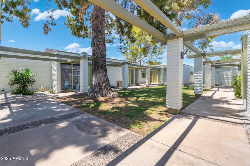 52-web-or-mls-QVB00509-HDR-Edit