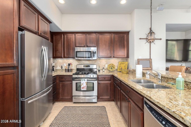 20240813220726051172000000-o