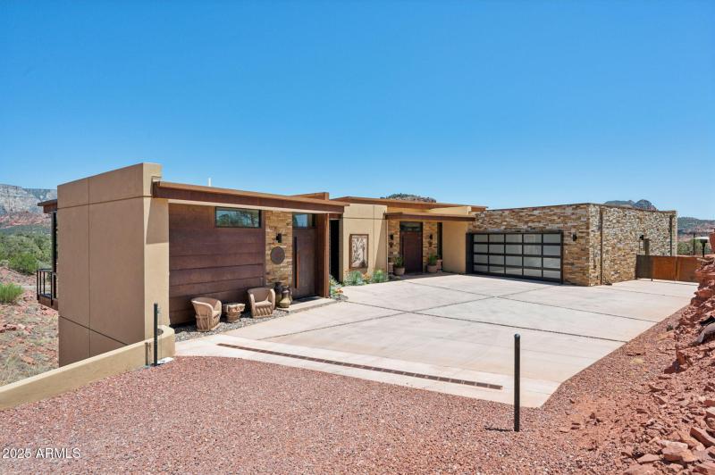 2-web-or-mls-24-jefferson-ct