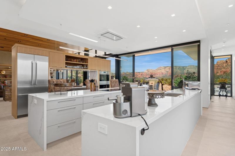 17-web-or-mls-24-jefferson-ct