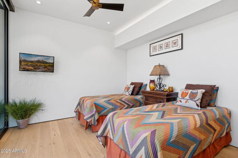 37-web-or-mls-24-jefferson-ct