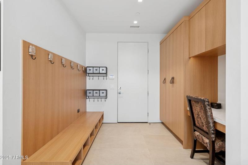 49-web-or-mls-24-jefferson-ct