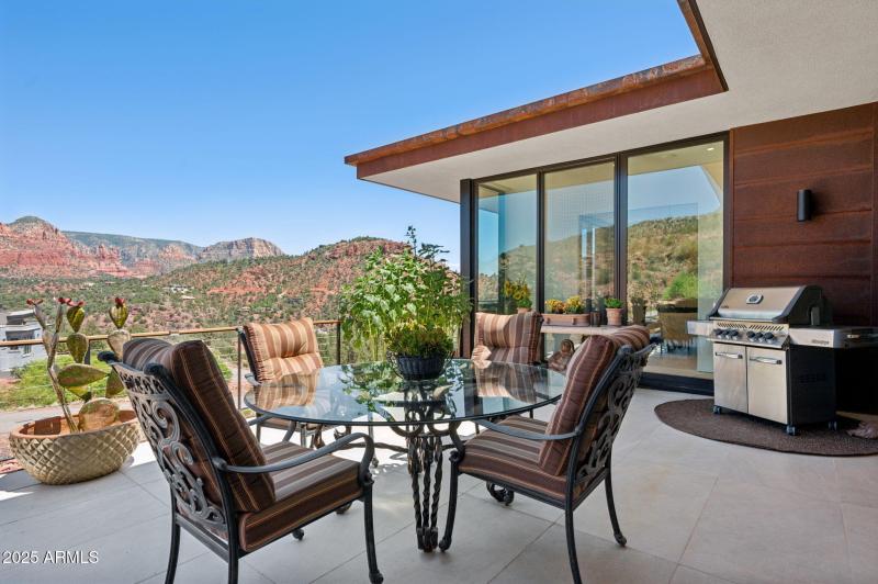 53-web-or-mls-24-jefferson-ct