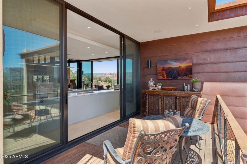 60-web-or-mls-24-jefferson-ct