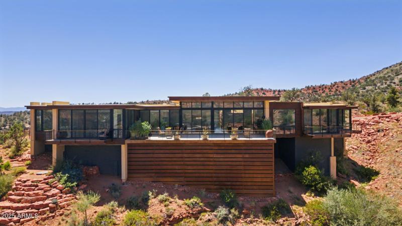 77-web-or-mls-24-jefferson-ct