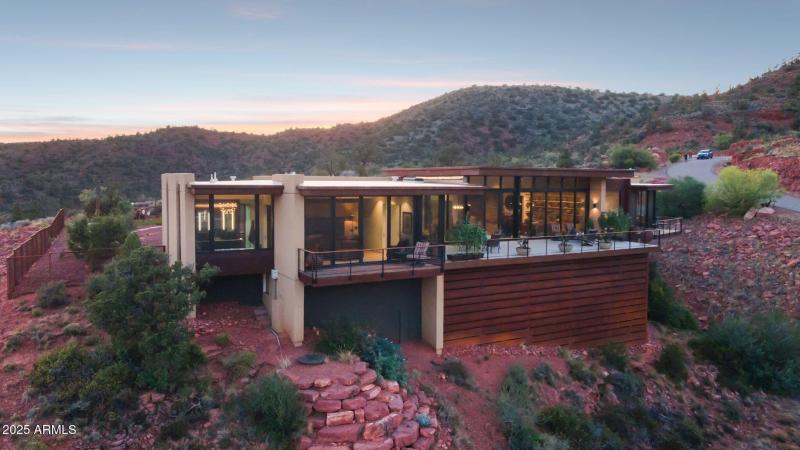 88-web-or-mls-24-jefferson-ct