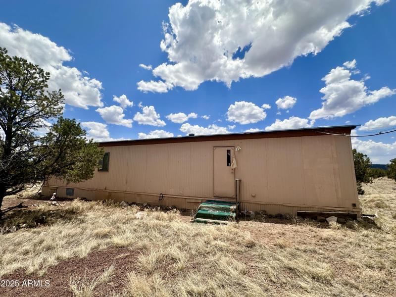 2ND MOBILE NEEDS REPAIRS