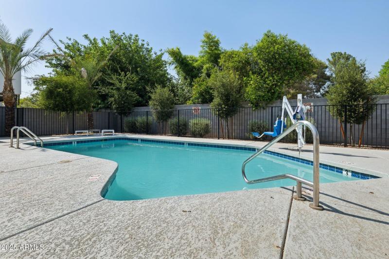 33-web-or-mls-2604-n-27th-st-1