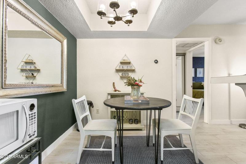 12-web-or-mls-4444-e-paradise-village-pk