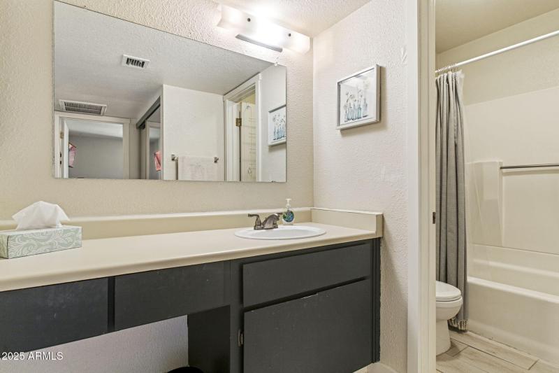 18-web-or-mls-4444-e-paradise-village-pk