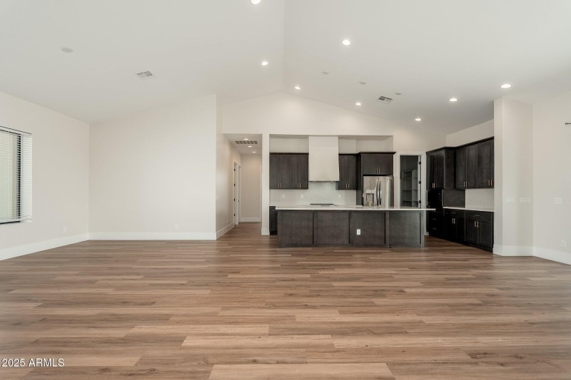 12407 N 189th Ave, 07-01 - 10