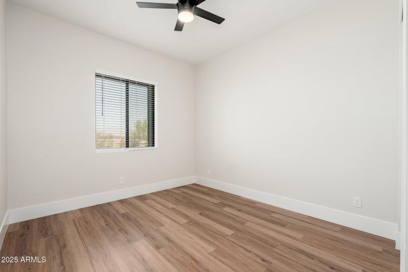 12407 N 189th Ave, 07-01 - 23