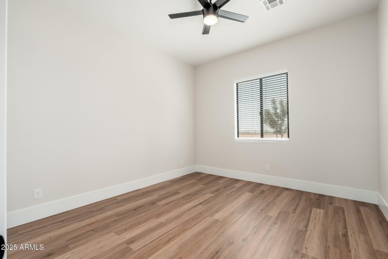 12407 N 189th Ave, 07-01 - 25