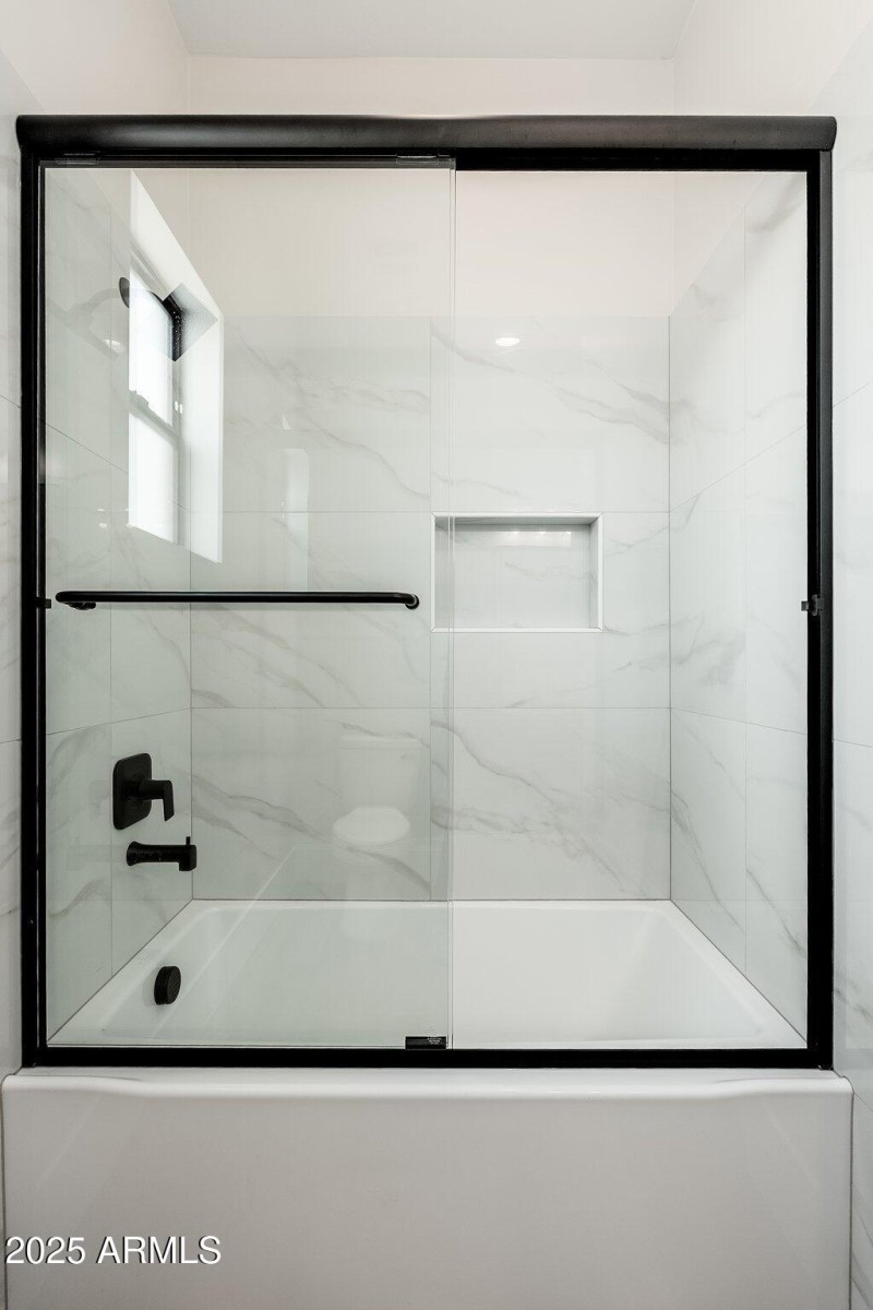 12407 N 189th Ave, 07-01 - 28