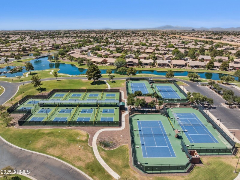 45-web-or-mls-42575-abbey-rd