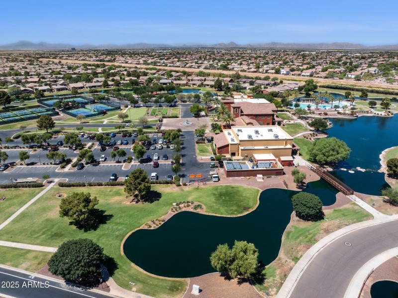 43-web-or-mls-42575-abbey-rd