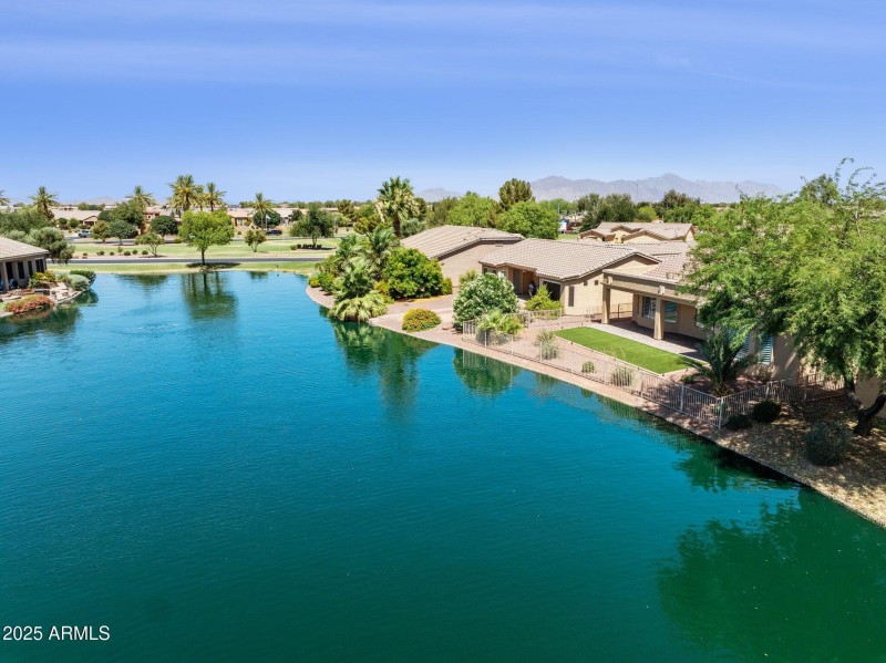 41-web-or-mls-42575-abbey-rd