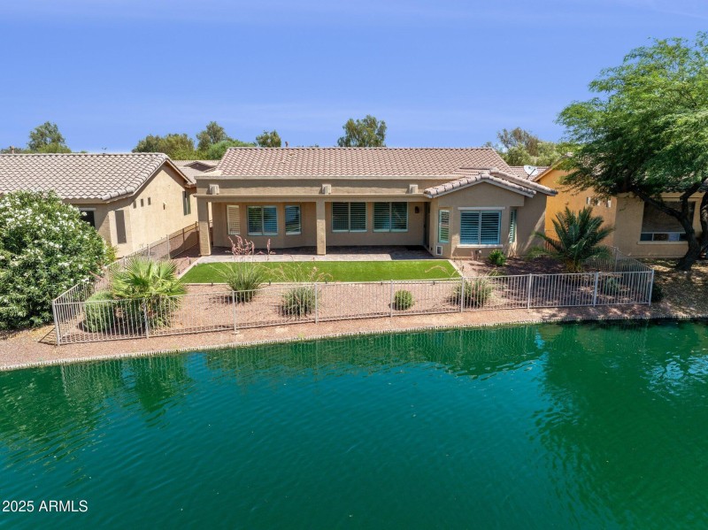 40-web-or-mls-42575-abbey-rd