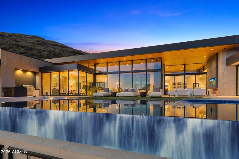 82-backyard property view from game cour