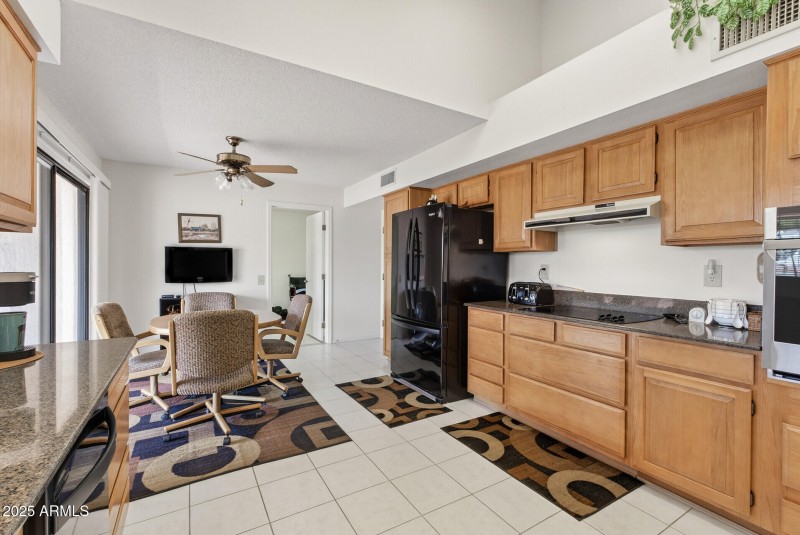 Kitchen / Dining Nook