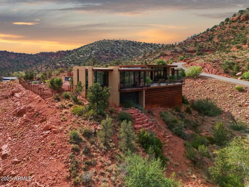 116-web-or-mls-24-jefferson-ct