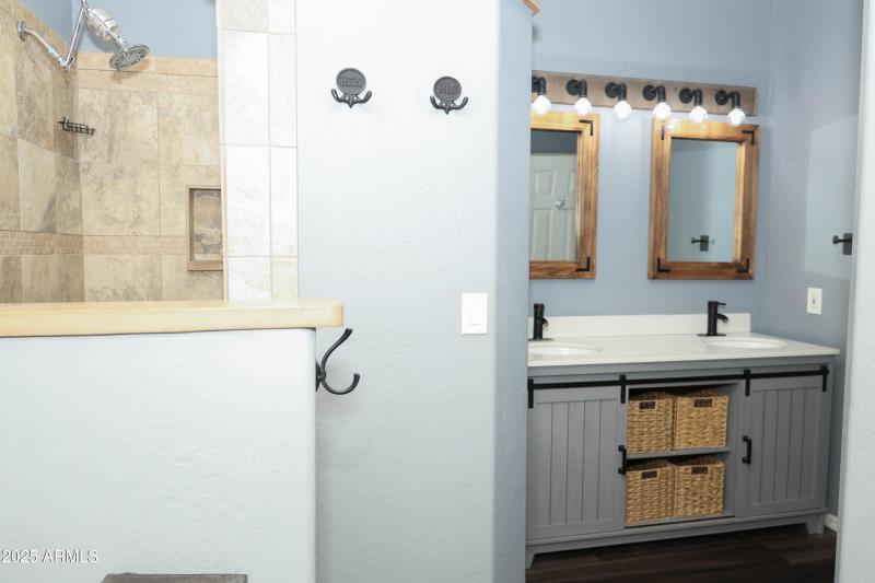 Palisades Primary Bathroom