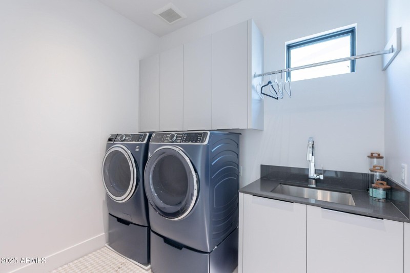018_Laundry Room