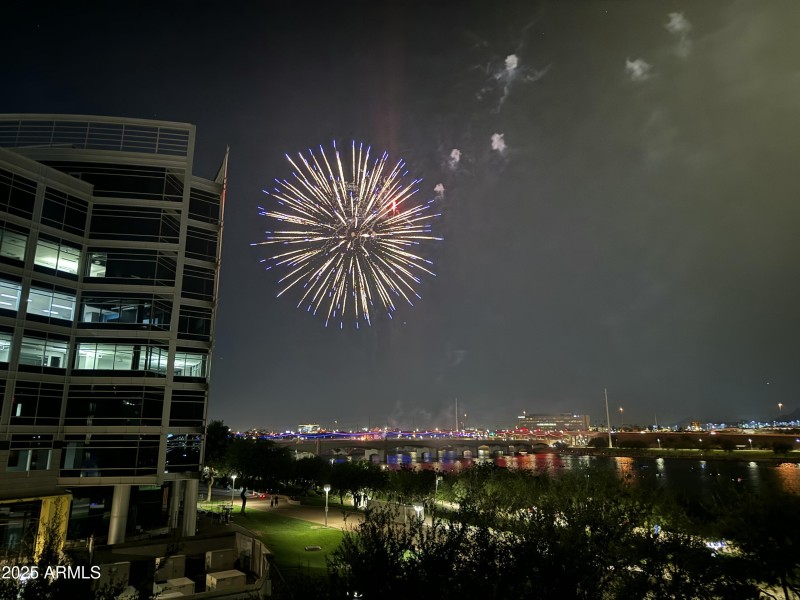 120 E RIO SALADO PKWY #305