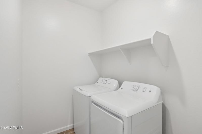 23-web-or-mls-La Senda Dr W-S0307-023