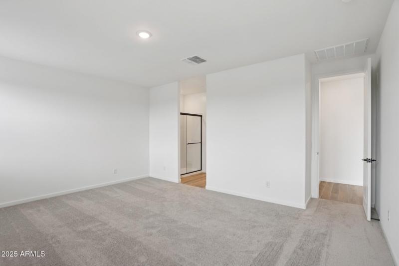 25-web-or-mls-La Senda Dr W-S0307-025