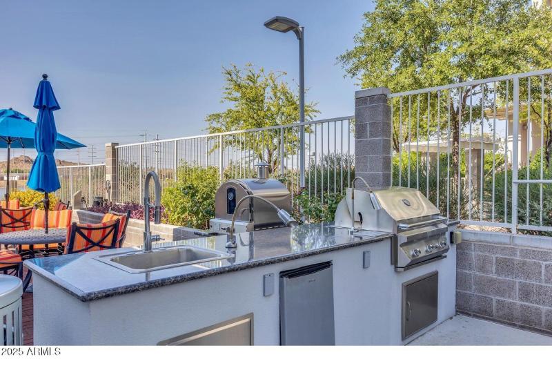 Outdoor Kitchen