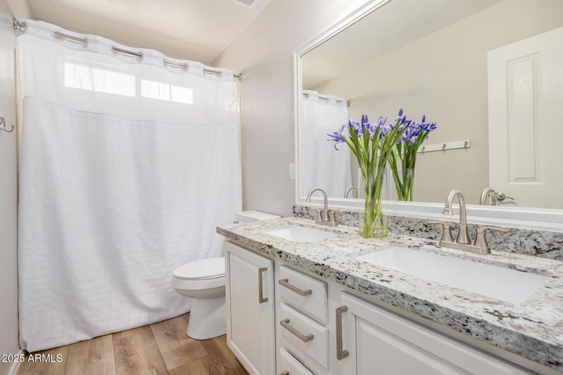 Hall Bathroom - Upstairs!