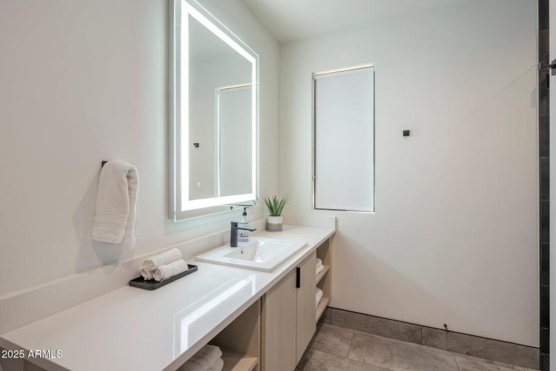 70-web-or-mls-D46A7787