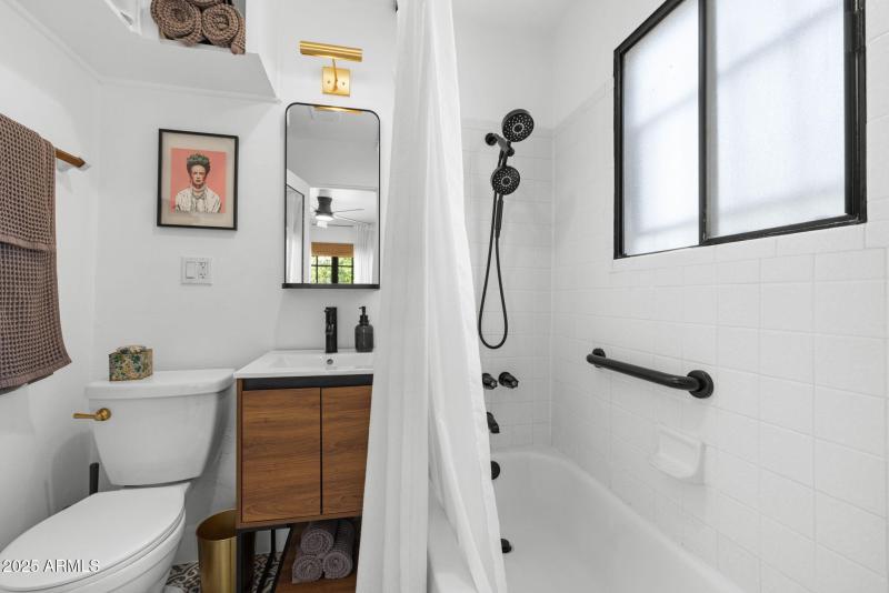 Guest House Bathroom