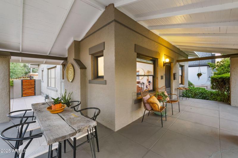 Vaulted Wraparound Porch