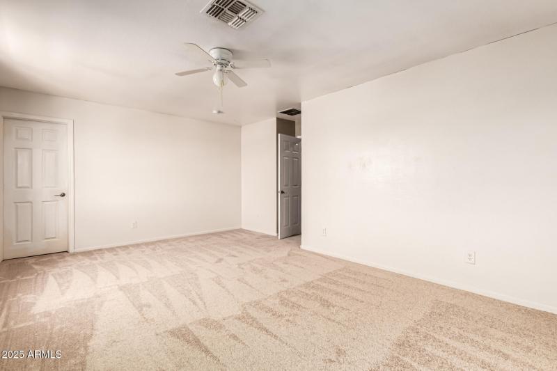 35 - Desert Horizons