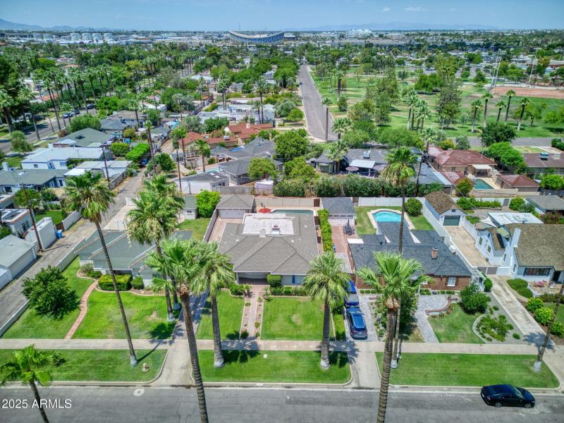 2020 N 11th Ave Phoenix - 102