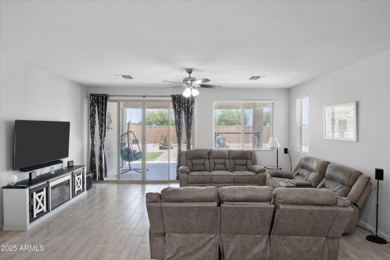 23-IMG_9007-Recovered