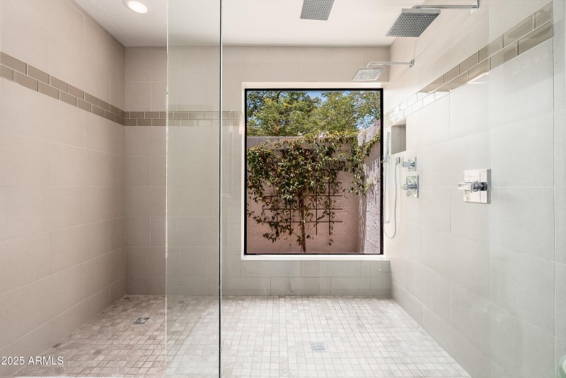 7513 E Buena Terra Way - 34