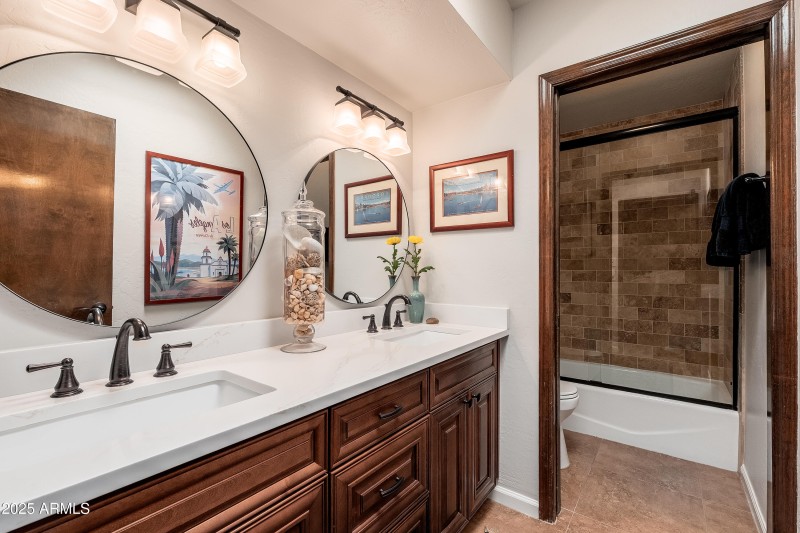 7513 E Buena Terra Way - 40