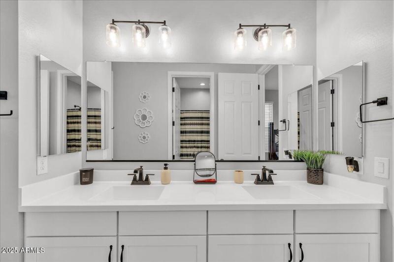 06-17593_W_Red_Fox_Rd40