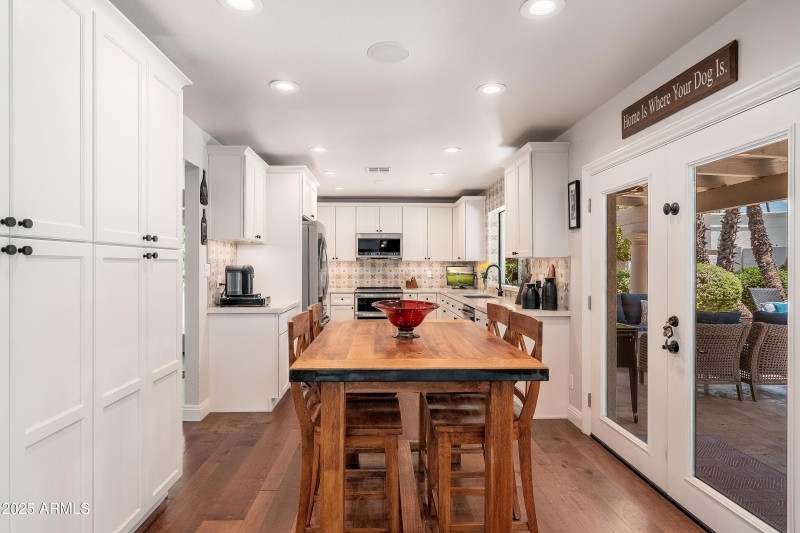 7513 E Buena Terra Way - 25