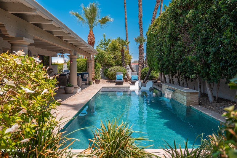 7513 E Buena Terra Way - 54