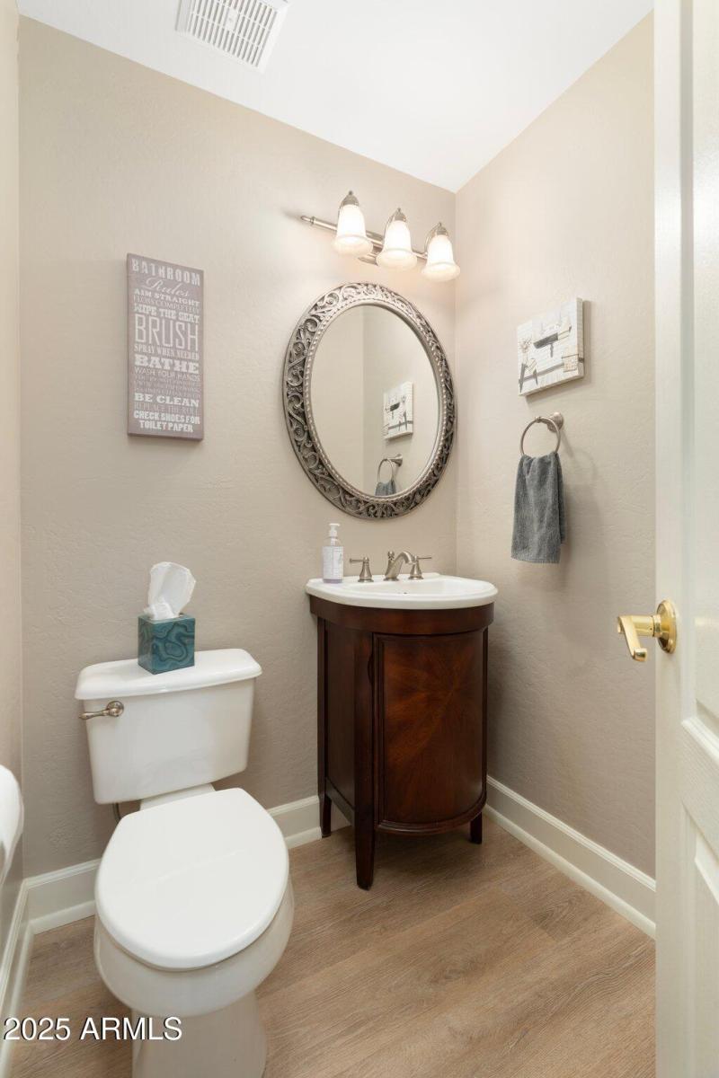 Guest/Powder Bath