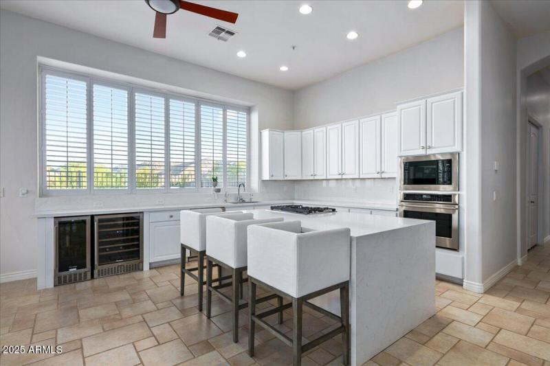 23-Breakfast Counter