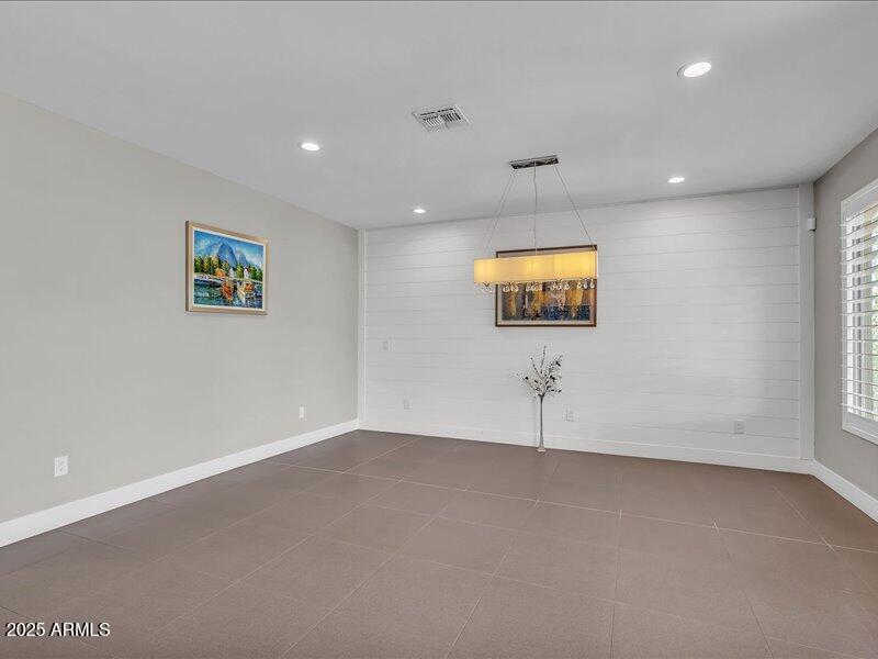 13-1010_E_Pierson_St13